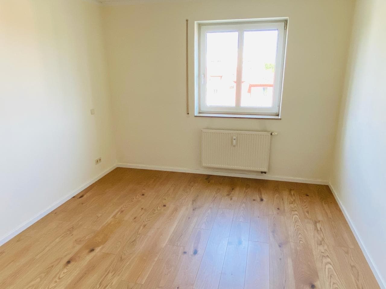 Drei Zimmer mit Blick über Striesen ! – Vorschaubild 5