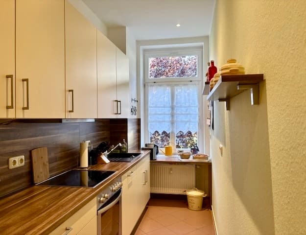 Stilvolle 3-Zimmer-Wohnung mit großem Balkon und Stellplatz ! – Vorschaubild 3